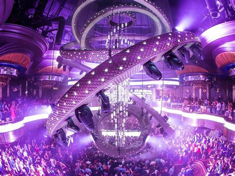 popular nightclubs in vegas.